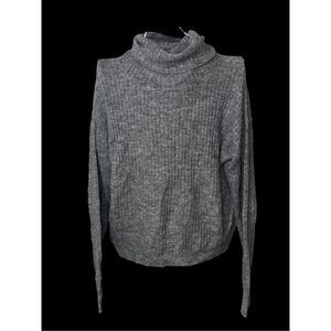Beautiful women John + Jenn Womens GREY Turtleneck Sweater size S/P Good conditi